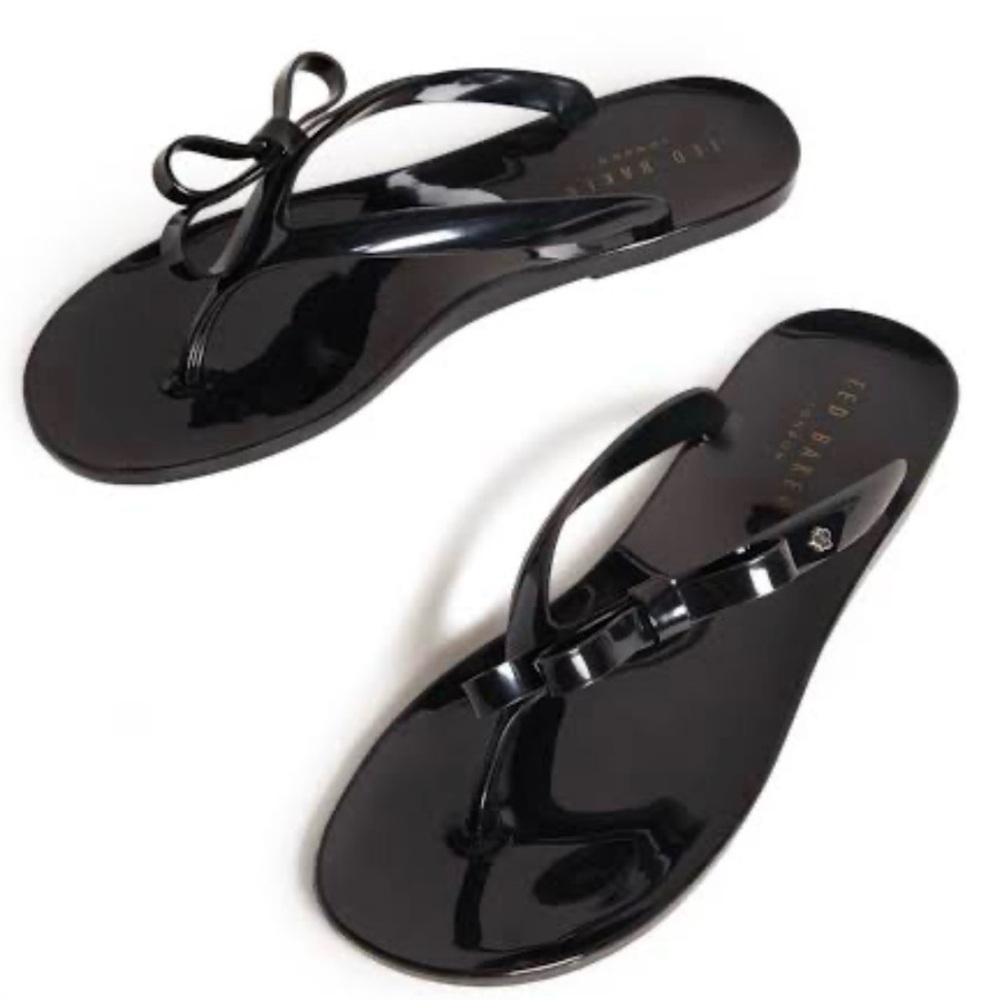 TED BAKER GLOSSY 'JASSEY BOW FLIP FLOPS' IN BLACK
